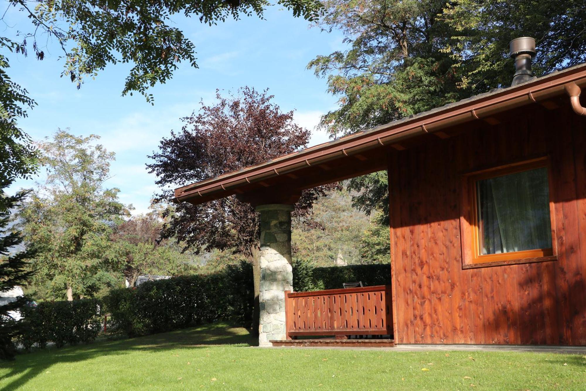 Lazy Bee Camping Village Aosta Exterior foto