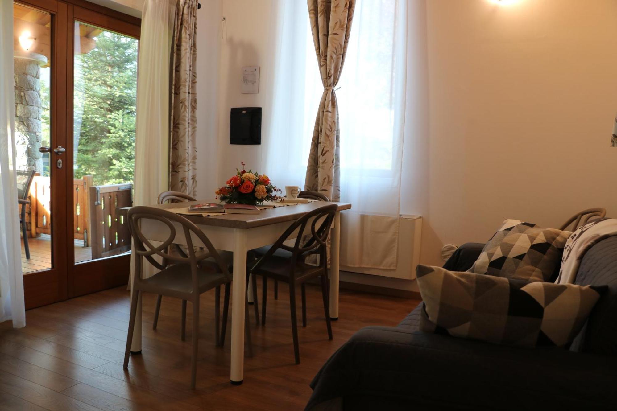 Lazy Bee Camping Village Aosta Exterior foto